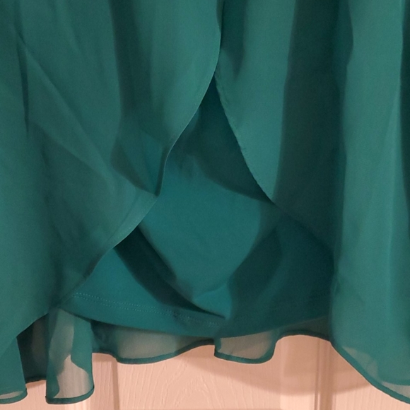 Top - Picture 2 of 3